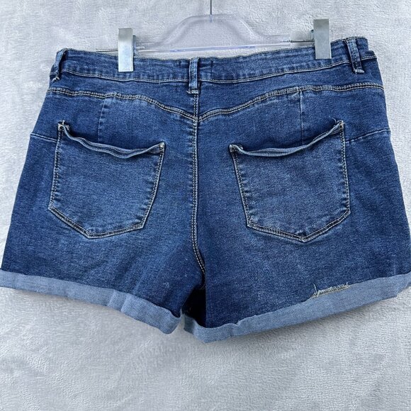 Refuge Shorts Denim RIO Push-Up Womens Size 13 Mid Rise Distressed Blue - Picture 2 of 9
